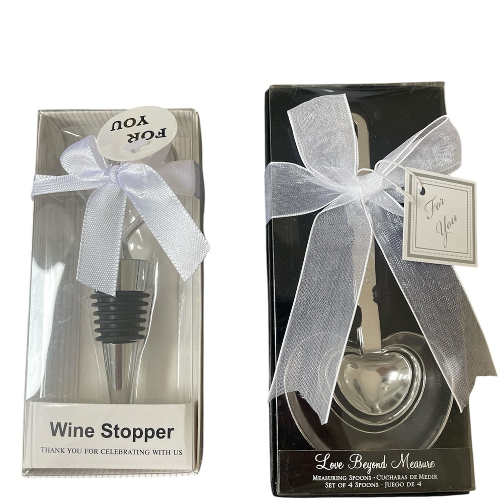 Elegant Silver Wine Stopper and Heart Measuring Spoons Set